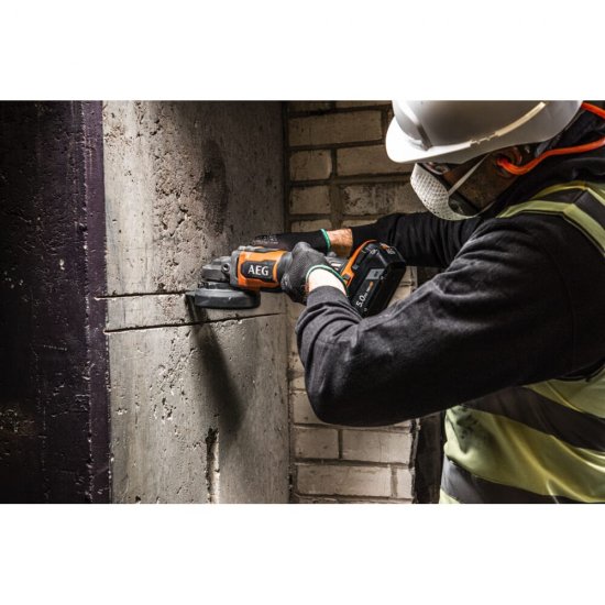 Бесщеточная болгарка (ушм) AEG BEWS18-125BLLI-502C