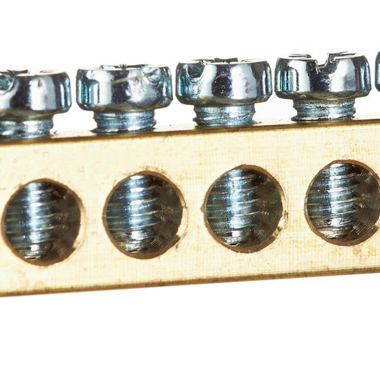 Шина нулевая на 2-х угловых изоляторах EKF PROxima 6х9 мм 8 отверстий синяя (sn0-63-08-2-r)