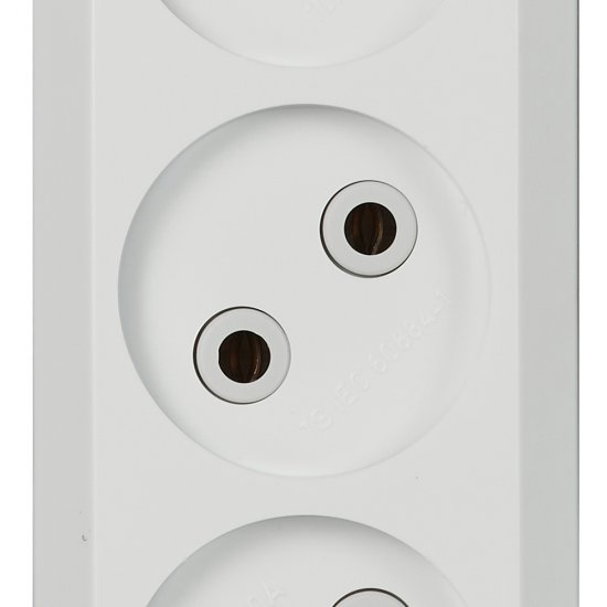 Колодка электрическая 3 розетки Makel 10 А 250 В 2,2 кВт белая (MGP121)
