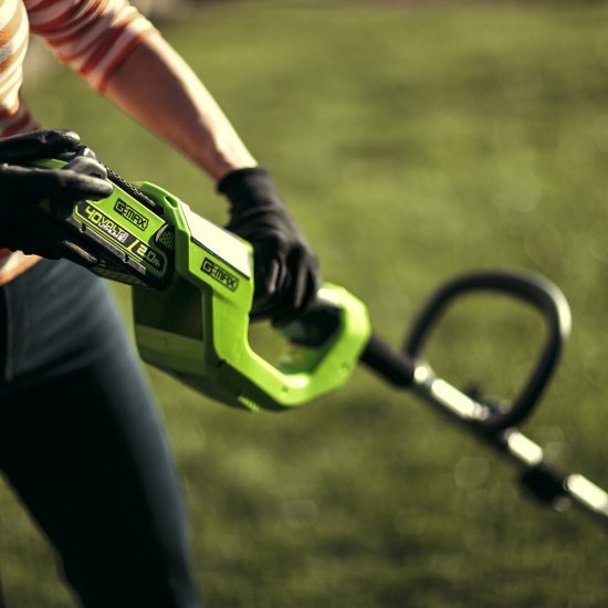 Триммер аккумуляторный Greenworks 40V G40LTK2 40 В Li-Ion 2 Ач 1 АКБ и ЗУ (2101507UA)