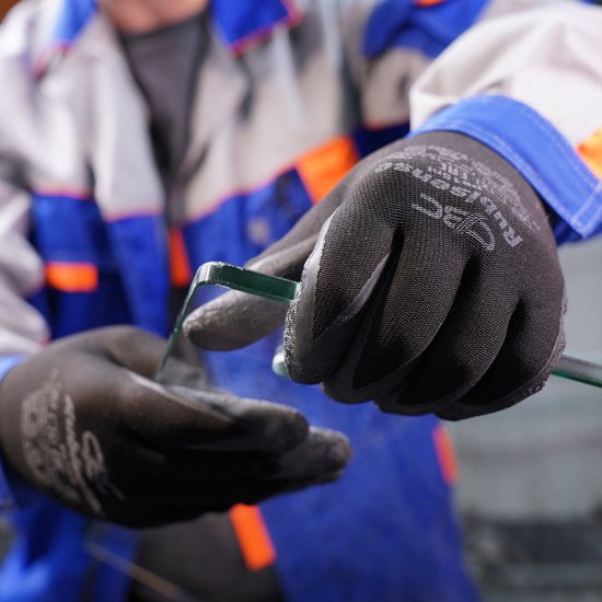 Перчатки полиэфирные с латексным обливом СВС Рубисенс красно-черные / черно-черные L