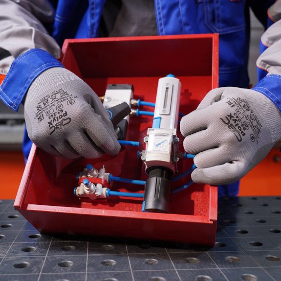 Перчатки полиэфирные с полиуретановым покрытием СВС Поликс 9 (L)