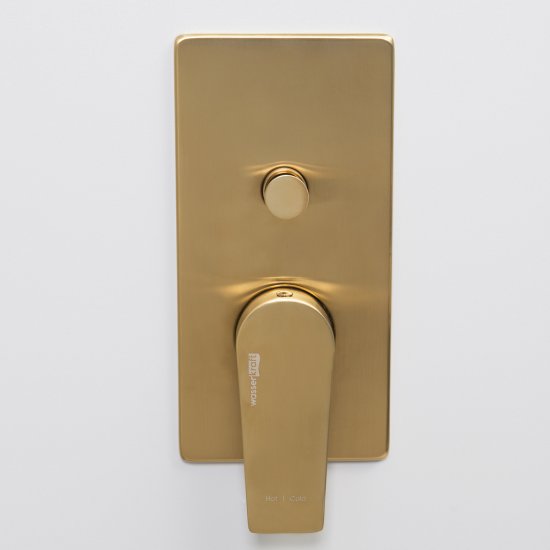 Смеситель для душа встраиваемый WasserKraft Aisch однорычажный золото (5561)