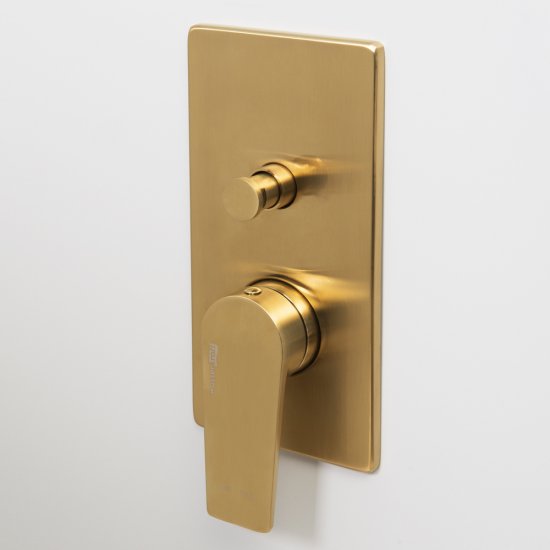 Смеситель для душа встраиваемый WasserKraft Aisch однорычажный золото (5561)