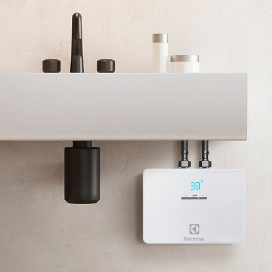 Водонагреватель проточный Electrolux Aquatronic Digital Pro электрический 8 кВт вертикальный