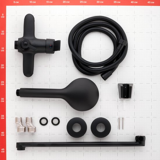 Смеситель для ванны Esko Singapore черный однорычажный с длинным изливом с лейкой (SB 31)