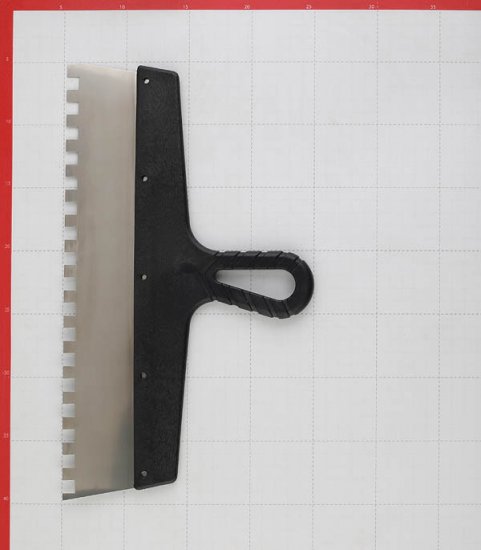 Шпатель зубчатый 350х10 мм с пластиковой ручкой (131157)