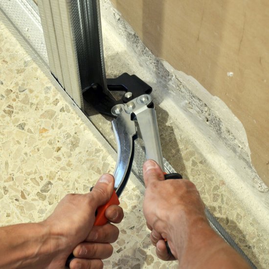 Просекатель для металлических профилей 320 мм Edma