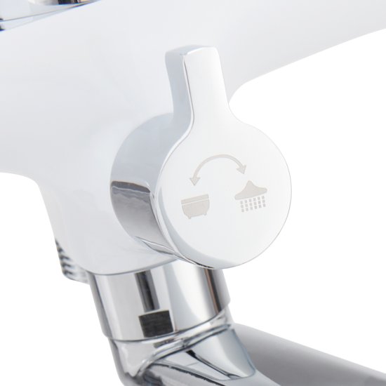 Смеситель для ванны Lavelly White Modern хром/белый однорычажный с длинным изливом с лейкой (623748)