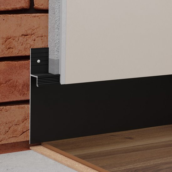 Плинтус алюминиевый напольный черный 95х16,4х2500 мм для скрытого монтажа