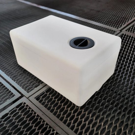 Емкость 50 л полиэтиленовая с крышкой