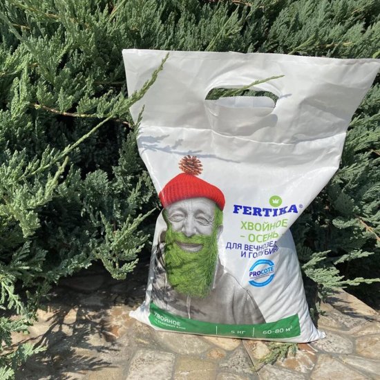 Удобрение сухое для хвойных растений и голубики гранулированное Тукосмесь Осень Fertika 5 кг