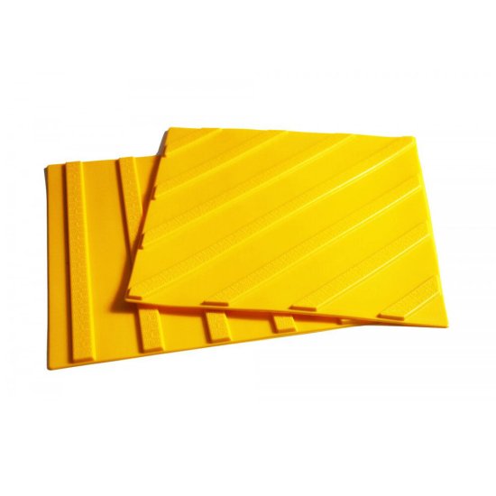 Тактильная плитка ПВХ продольный риф 300х300х5,5 мм желтая
