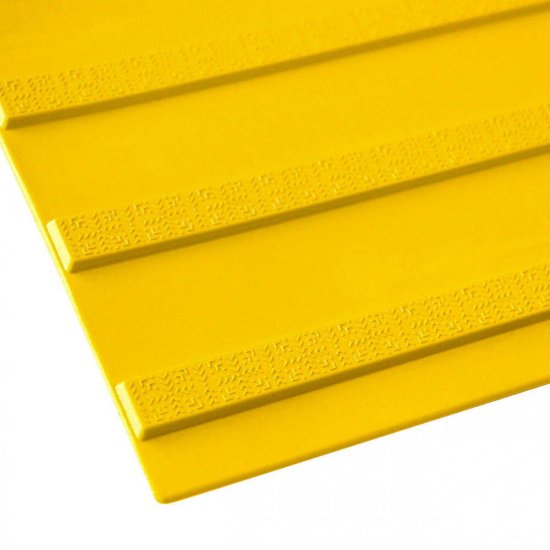 Тактильная плитка ПВХ продольный риф 300х300х5,5 мм желтая