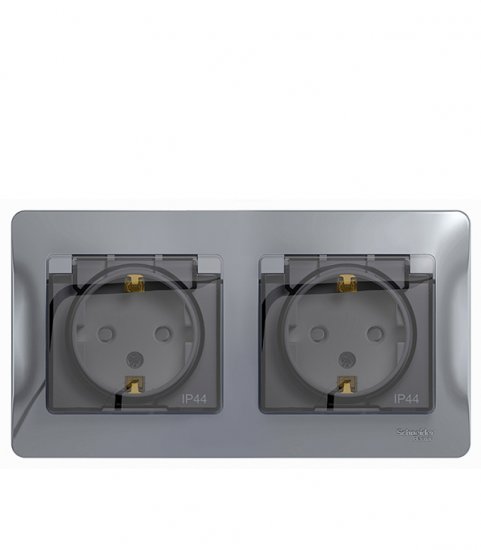 Розетка Systeme Electric Glossa встраиваемая алюминий со шторками с крышкой (GSL000347)