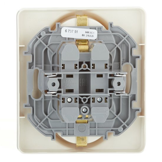 Розетка Legrand Inspiria встраиваемая слоновая кость (673751)