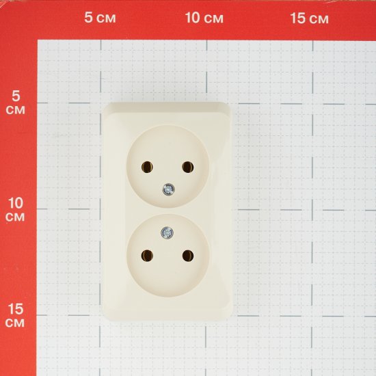 Розетка Systeme Electric Этюд накладная кремовая (PA16-005K)