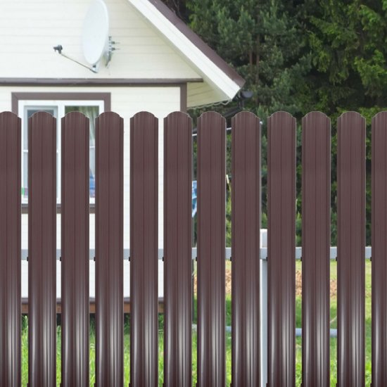 Евроштакетник односторонний полукруглый 0,45 мм 105х2000 мм коричневый RAL 8017 фигурный срез