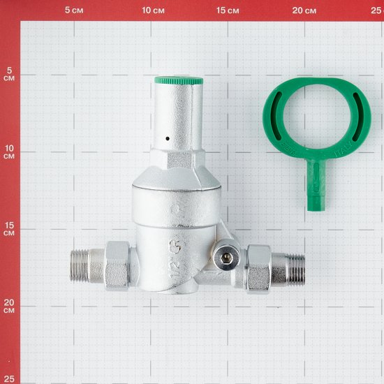 Редуктор давления Far 1/2 НР(ш) мембранный с отверстием под манометр (FA 2810 12)