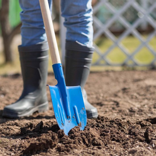 Лопата штыковая Павловская Заря стальная усиленная садовая с деревянным черенком 1000 мм (155652)