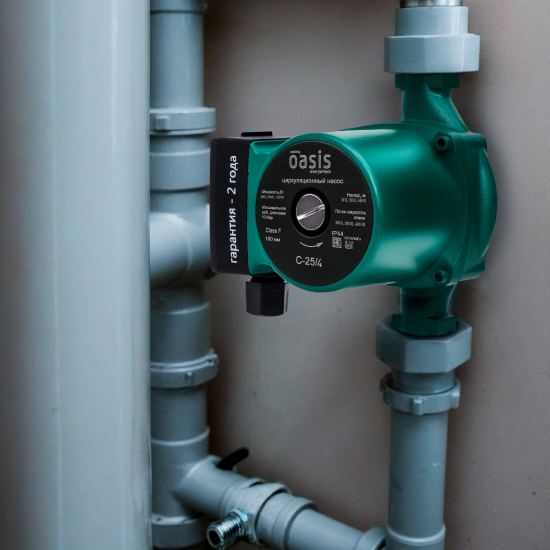 Циркуляционный насос Oasis 25/4 180 мм с гайками 1