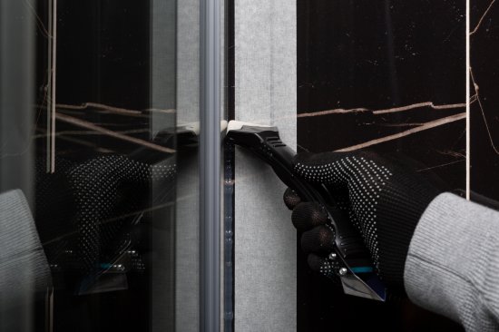 Герметик силиконовый Момент Гермент санитарный прозрачный 280 мл уксусный