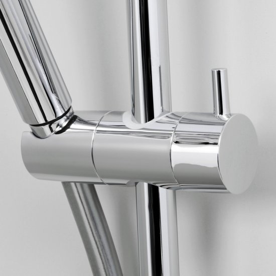 Душевой комплект WasserKraft с лейкой со стойкой хром (A142)