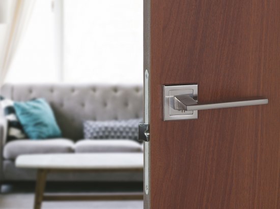 Ручка дверная на розетке Фабрика замков A 201 алюминий гальваническое покрытие цвет матовый никель