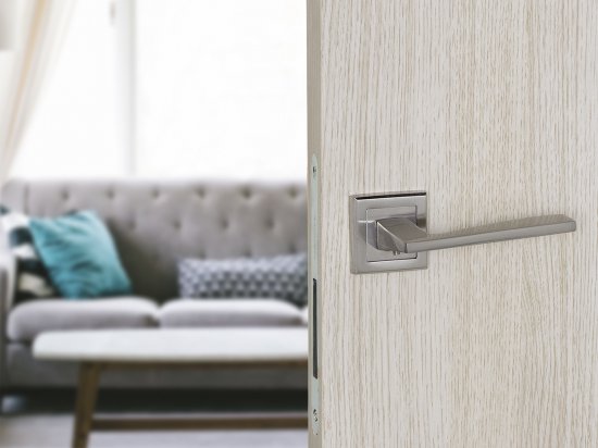 Ручка дверная на розетке Фабрика замков A 201 алюминий гальваническое покрытие цвет матовый никель