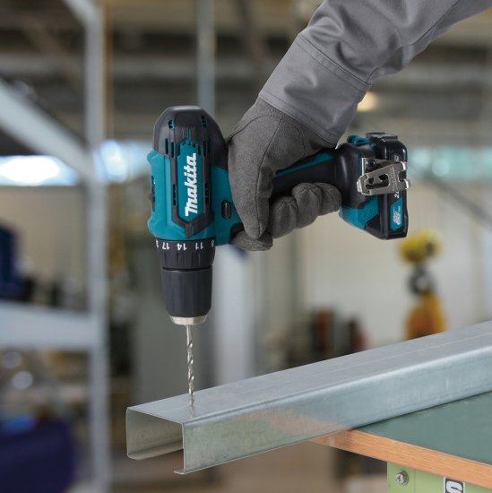 Дрель-шуруповерт аккумуляторная Makita DF333DWAE, 12 В Li-ion, 2x2 Ач