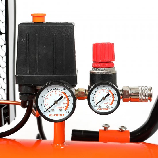 Компрессор ременной масляный Patriot LRM 100-480R, 100 л 480 л/мин 2.2 кВт