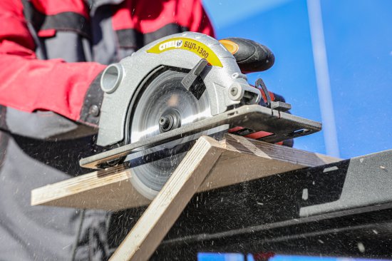 Циркулярная пила Спец БЦП-1300, 1550 Вт, 185 мм