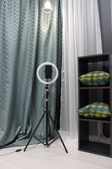 Напольная тренога для установки кольцевого светильника Gauss 68-208 см, цвет чёрный