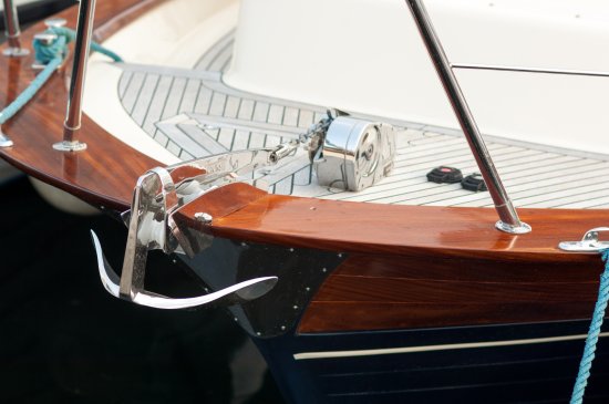 Лак яхтный Luxens глянцевый прозрачный 0.75 л