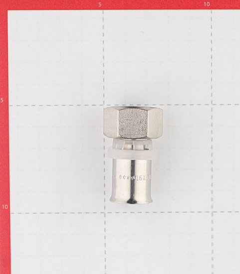 Соединитель прямой Valtec (VTm.222.N.001604) с накидной гайкой 16(пресс) х 1/2 ВР(г)