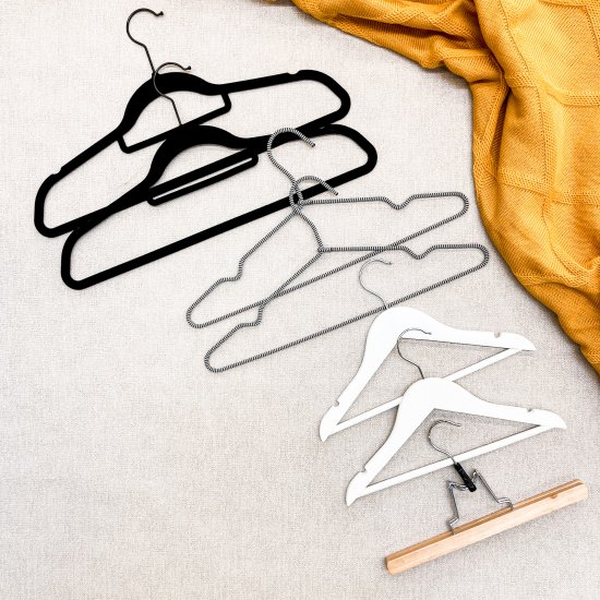 Плечики Spaceo 45 см пластик с флоковым покрытием цвет чёрный 4 шт