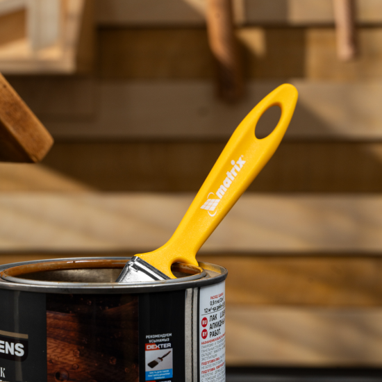 Кисть плоская для лаков 35 мм Matrix синтетическая щетина