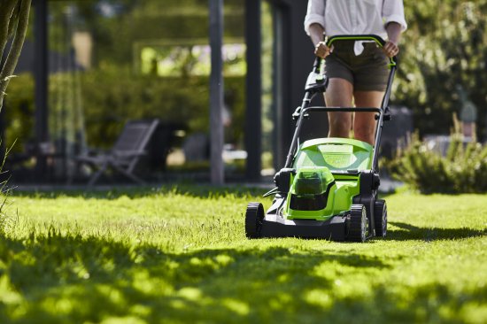 Газонокосилка аккумуляторная GreenWorks 2512607UD 48 В 41 см 2x4 Ач АКБ и ЗУ входит в комплект