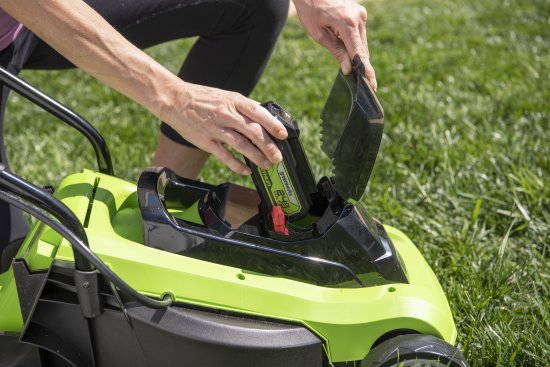 Газонокосилка аккумуляторная GreenWorks 2512607UD 48 В 41 см 2x4 Ач АКБ и ЗУ входит в комплект