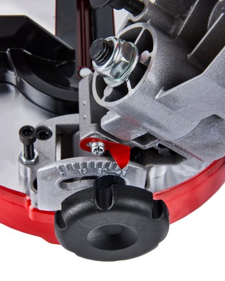 Пила торцовочная Elitech ПТ 1321, 1400 Вт, 210 мм