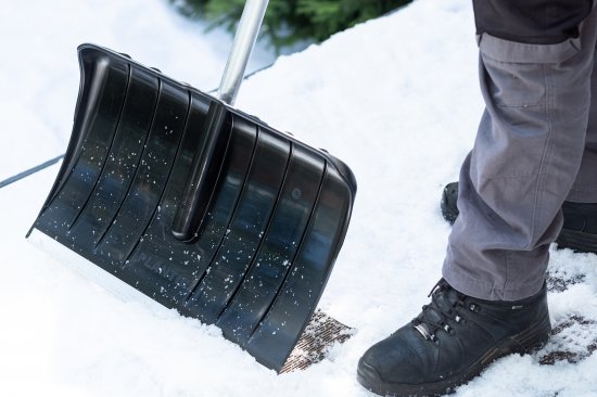 Лопата для уборки снега Plantic Snow Light 12002-01 54.5x150 см с алюминиевым черенком