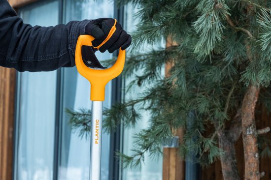 Лопата для уборки снега Plantic Snow Light 12001-01 35.5x133 см с алюминиевым черенком