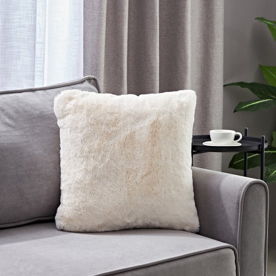 Подушка Inspire Swanny 45x45 см цвет кремовый