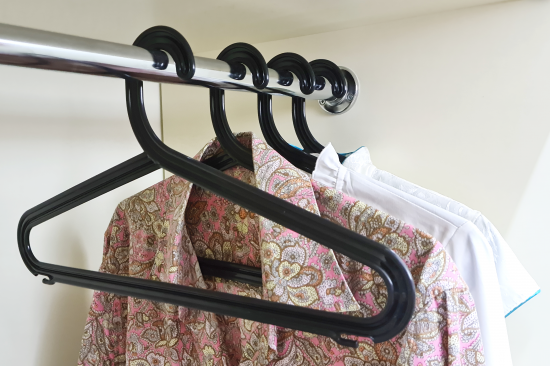 Набор вешалок Spaceo 42 см полипропилен цвет черный 4 шт