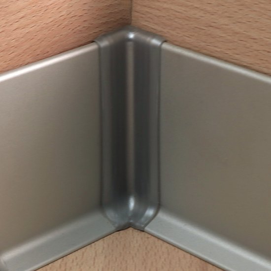 Угол для плинтуса внутренний «Серебро», высота 60 мм, 2 шт.